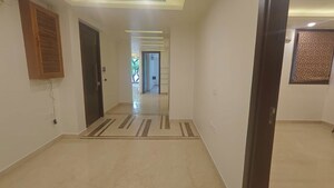 Room in 3 BHK Apartment at DLF Hamilton Court, Sector 27 – for Sale