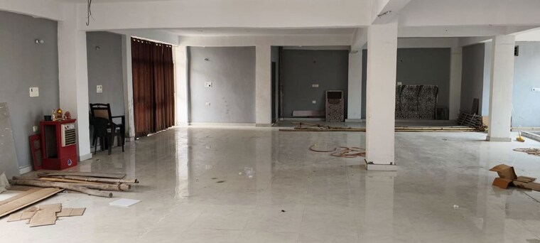 Room, sector 116 Commercial Office Space 2000 Sq.Ft. In Sector 116 Noida 10697233