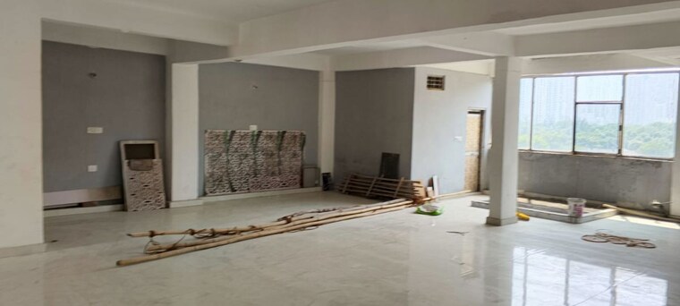 Room, sector 116 Commercial Office Space 2000 Sq.Ft. In Sector 116 Noida 10697233