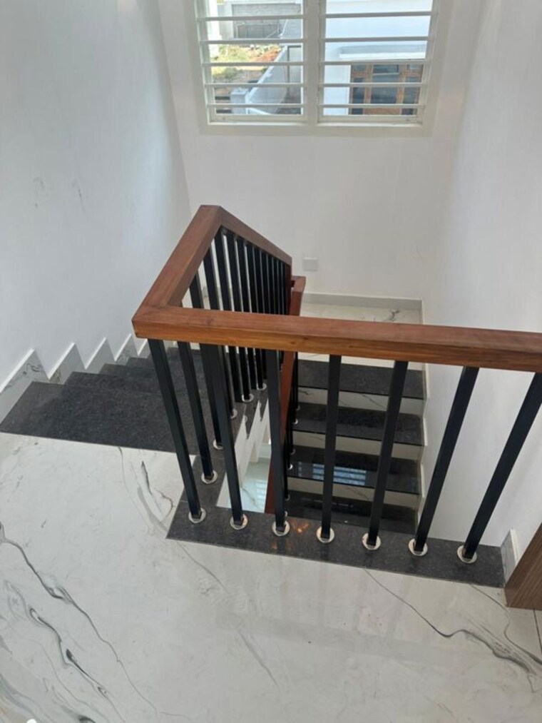 undefined, mannuthy 4 Bedroom 2251 Sq.Ft. Independent House In Mannuthy Thrissur 10697286