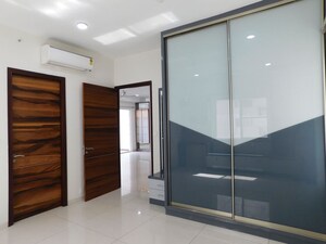 3 BHK Apartment For Rent in Jayabheri The Summit, Narsingi