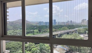Room in 2 BHK Apartment at Sheth Avante, Kanjurmarg West – for Rent
