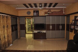 Room in 4 BHK Villa at Paldi – for Rent