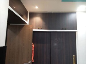 Furnished Amenities in 2 BHK Apartment at Dosti Oak, Balkum Pada – for Sale