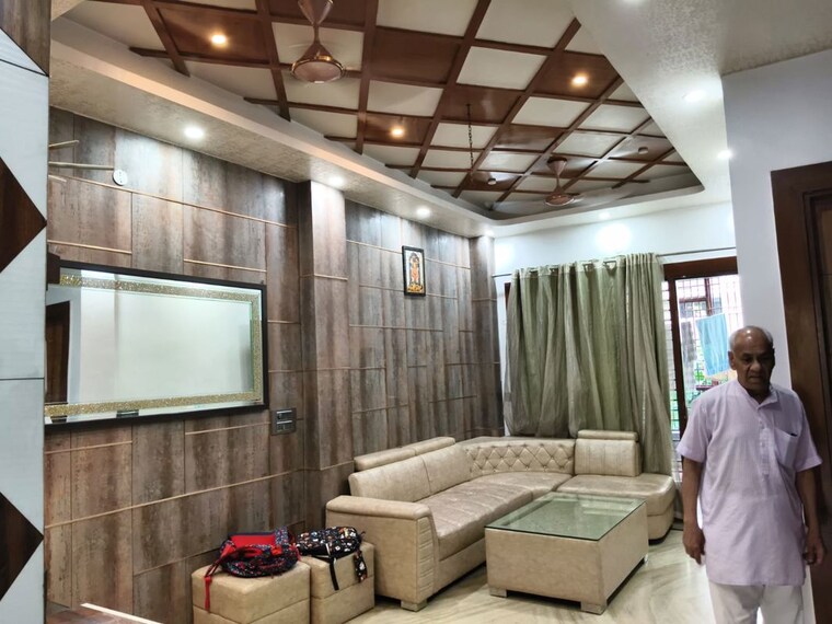 Living Room, vvip-assets 3 Bedroom 151 Sq.Yd. Independent House In Raj Nagar Extension Ghaziabad 10697352