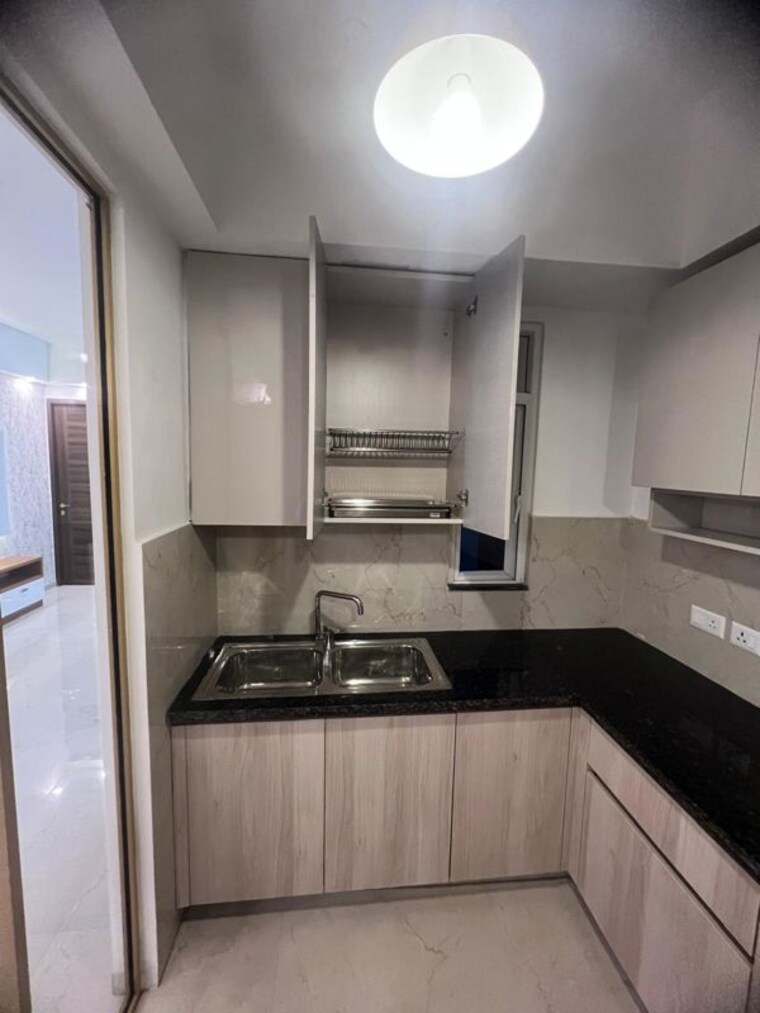 Kitchen, smart-world-orchard 3.5 Bedroom 1720 Sq.Ft. Apartment In Sector 61 Gurgaon 10697353