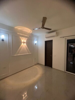 Kitchen in 3.5 BHK Apartment at Smart World Orchard, Sector 61 – for Rent