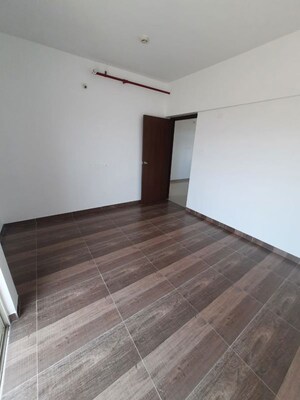 Room in 1 BHK Apartment at Kolte Patil Three Jewels, Kondhwa – for Rent