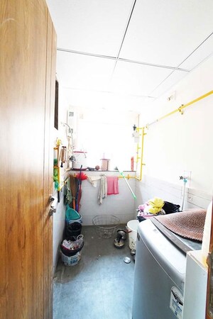 Bathroom in 3 BHK Apartment at Vaishnodevi Circle – for Sale