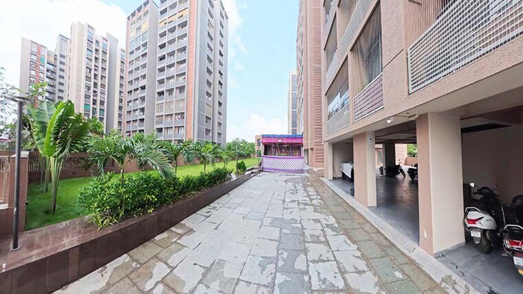 Exterior View, vaishnodevi circle 3 Bedroom 142 Sq.Yd. Apartment In Vaishnodevi Circle Ahmedabad 10697430
