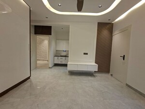Building Lobby in 4 BHK Builder Floor at DLF Westend Heights, Sector 53 – for Rent