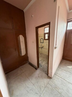 Room in 6 BHK Independent House at Prem Satyam Swastik Apartment, Patiala Road – for Sale