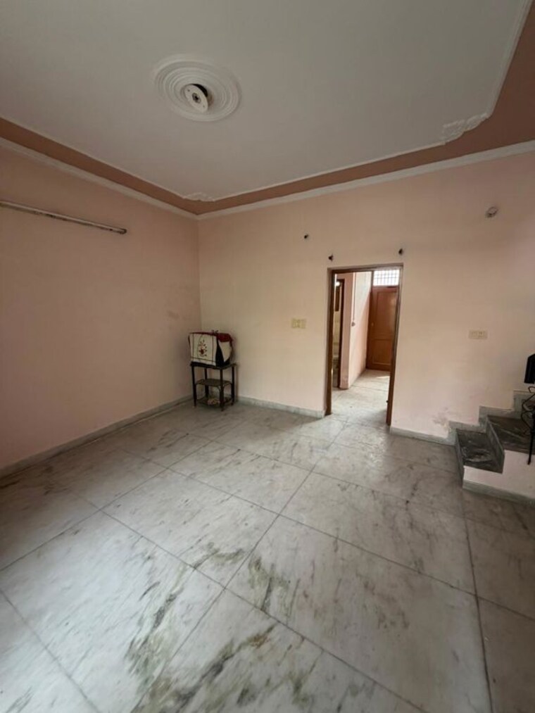 Room, prem-satyam-swastik-apartment 6 Bedroom 3500 Sq.Ft. Independent House In Patiala Road Zirakpur 10697434