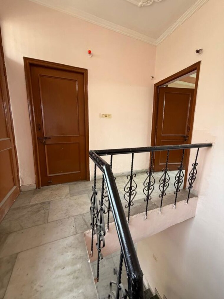 Balcony, prem-satyam-swastik-apartment 6 Bedroom 3500 Sq.Ft. Independent House In Patiala Road Zirakpur 10697434