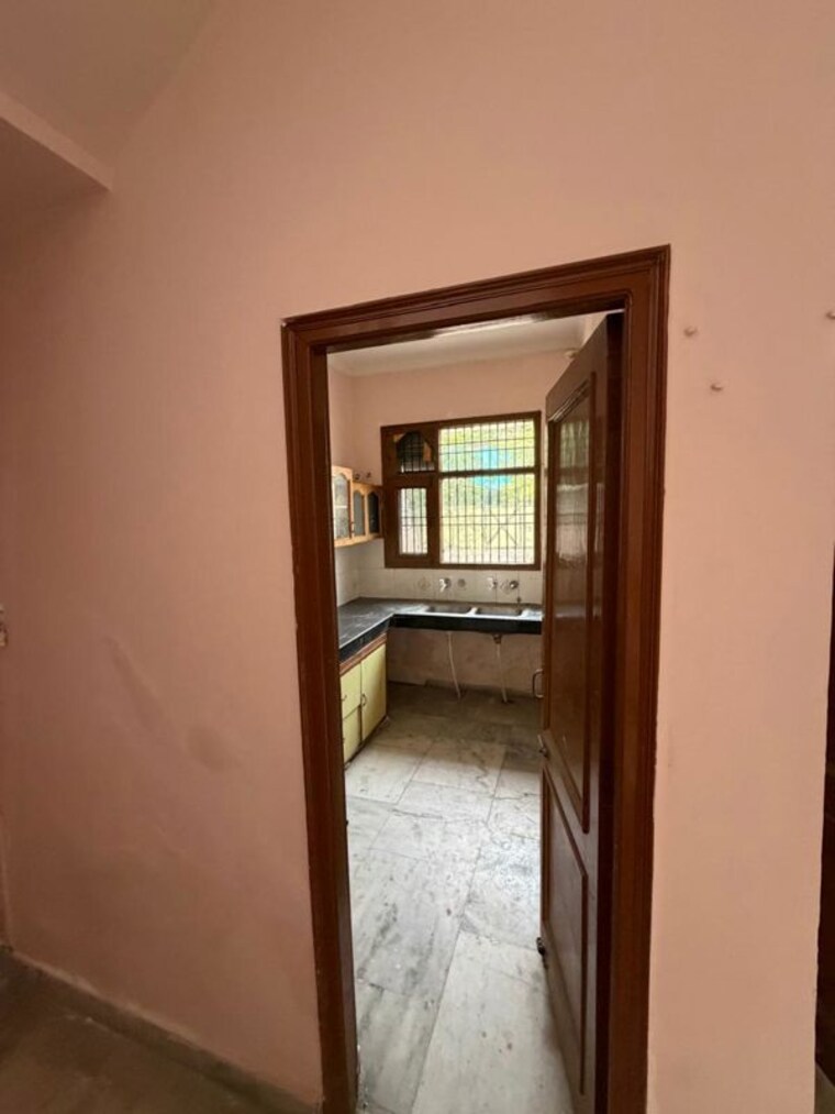 Room, prem-satyam-swastik-apartment 6 Bedroom 3500 Sq.Ft. Independent House In Patiala Road Zirakpur 10697434