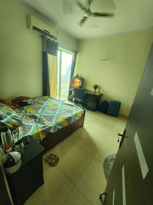 Team Area in 3 BHK Apartment at Gaur Saundaryam, Tech Zone 4 Greater Noida – for Rent