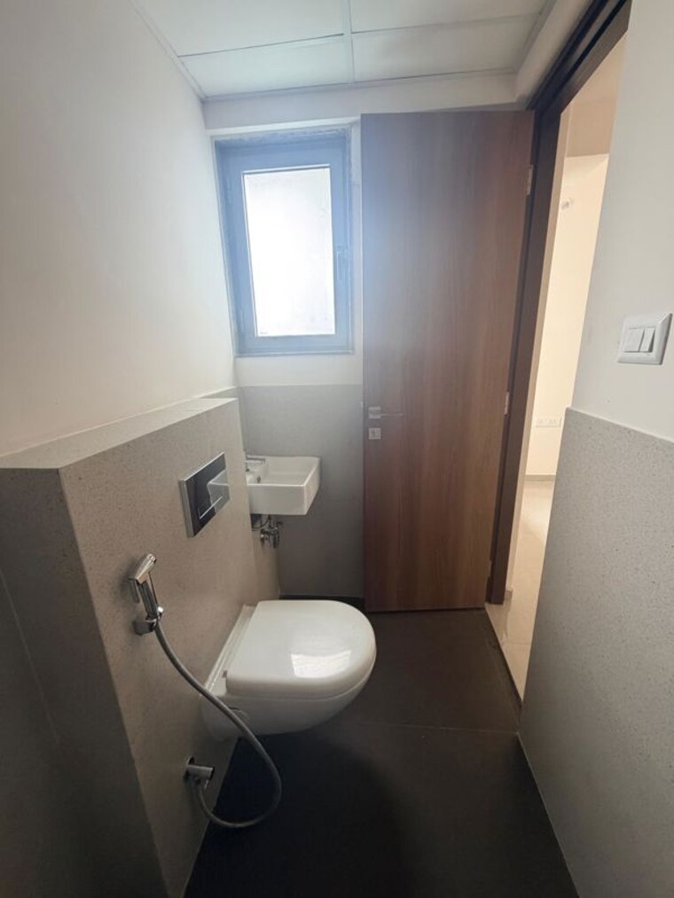 Bathroom, kalpataru-immensa 1 Bedroom 450 Sq.Ft. Apartment In Kolshet Road Thane 10697471