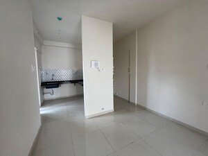 Room in 2 BHK Apartment at Godrej Green Vistas, Mahalunge – for Rent