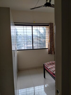 Room in 2 BHK Apartment at Kothrud – for Rent