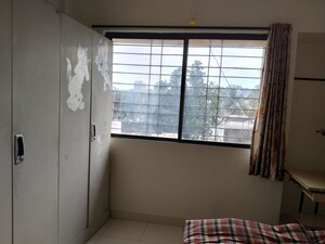 Room in 2 BHK Apartment at Kothrud – for Rent
