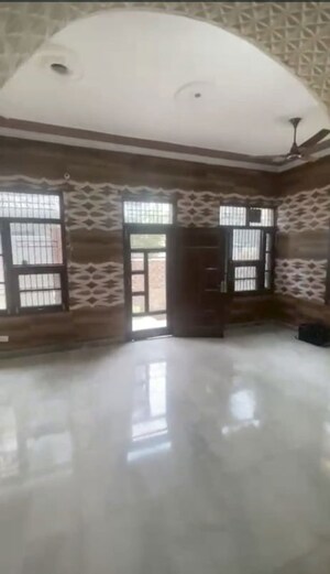 Room in 4 BHK Independent House at Bhabat – for Rent