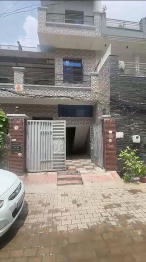 4 BHK Independent House For Rent in Bhabat