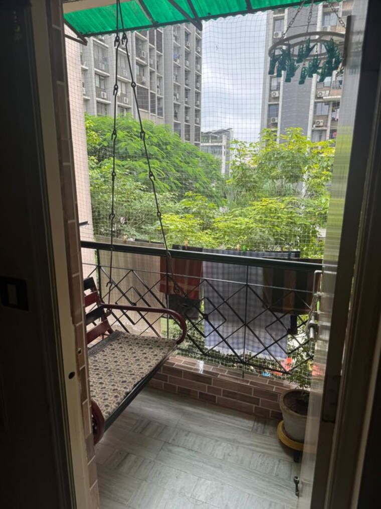 Balcony, satellite 3 Bedroom 1200 Sq.Ft. Builder Floor In Satellite Ahmedabad 10697627