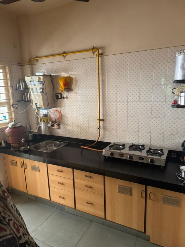 Kitchen, satellite 3 Bedroom 1200 Sq.Ft. Builder Floor In Satellite Ahmedabad 10697627