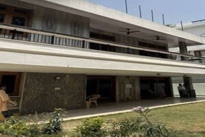 3 BHK Builder Floor For Sale in East Of Kailash