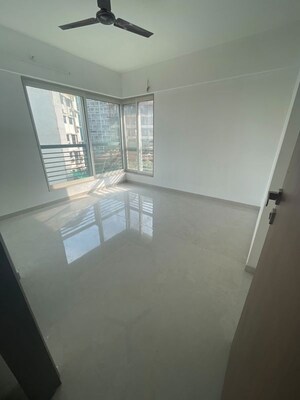 Room in 2 BHK Apartment at Pratham 5TH Element, Andheri West – for Rent