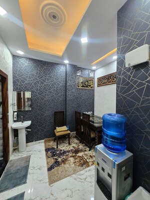 Team Area in 2 BHK Builder Floor at Madanpur Khadar – for Sale