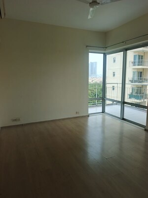 Room in 3.5 BHK Apartment at Ireo Uptown, Sector 66 – for Rent