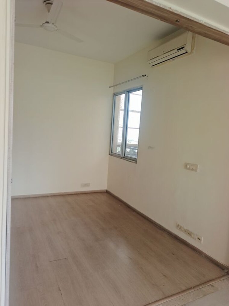 Room, ireo-uptown 3.5 Bedroom 1889 Sq.Ft. Apartment In Sector 66 Gurgaon 10697663