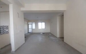 Room in 3 BHK Apartment at Jaypee Kensington Heights, Sector 133 – for Sale