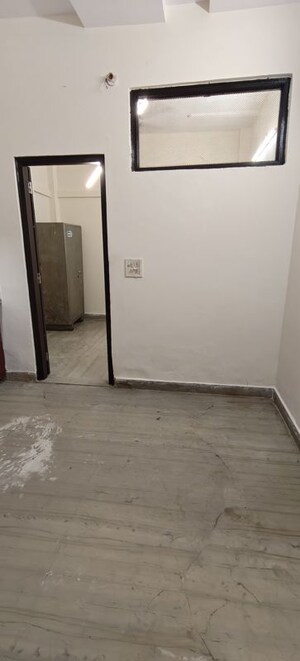 Room in 1 BHK Builder Floor at Rohini Sector 8 – for Rent