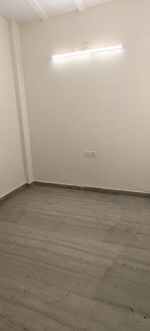 Room in 1 BHK Builder Floor at Rohini Sector 8 – for Rent