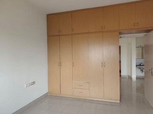 Room in 2 BHK Apartment at Mantri Elite, Jp Nagar – for Sale