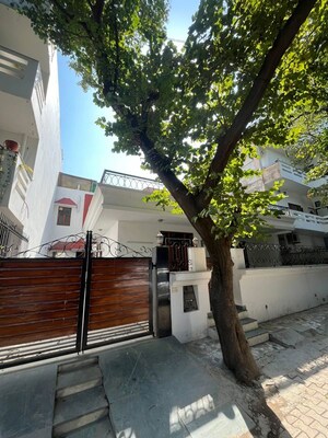 5 BHK Villa For Rent in Vasant Kunj