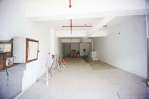 Bathroom in  Shop at Nava Vadaj – for Sale