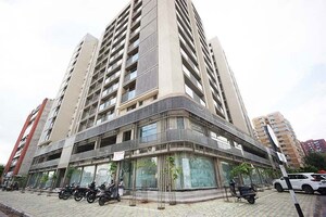  Shop – Exterior View View at Nava Vadaj - for Sale