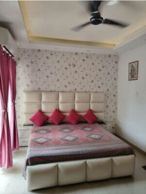 Bedroom in 2 BHK Apartment at Nimbus Express Park View - II, Chi V Greater Noida – for Rent