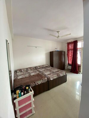 Bedroom in 3 BHK Apartment at Omaxe R2, Gomti Nagar – for Sale