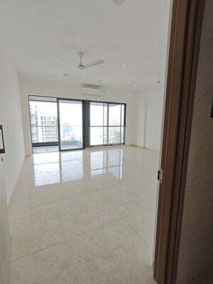 3 BHK Apartment For Sale in S Raheja Silver Rock, Bandra West