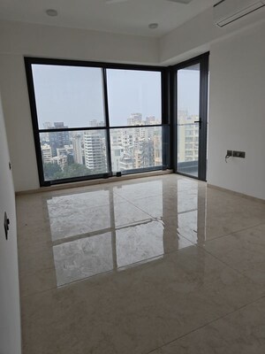 Room in 3 BHK Apartment at S Raheja Silver Rock, Bandra West – for Sale