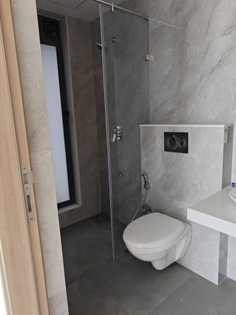 Bathroom, s-raheja-silver-rock 3 Bedroom 1293 Sq.Ft. Apartment In Bandra West Mumbai 10697715
