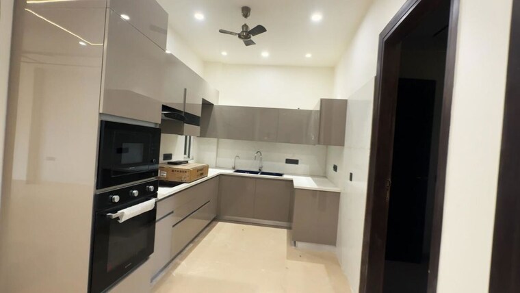Team Area, vikas puri 4 Bedroom 2250 Sq.Ft. Builder Floor In Vikas Puri Delhi 10695701