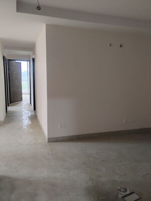Furnished Amenities in 3 BHK Apartment at Gomti Nagar – for Sale