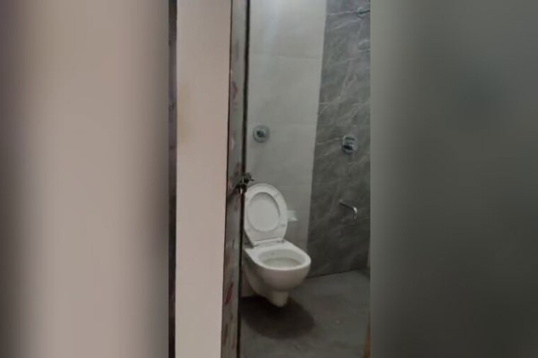 Bathroom, sai-shivneri-apartment 2 Bedroom 653 Sq.Ft. Apartment In Andheri West Mumbai 10697781