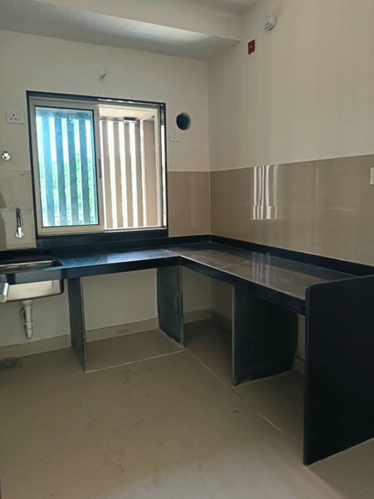 Kitchen, worli 2 Bedroom 500 Sq.Ft. Apartment In Worli Mumbai 10697790