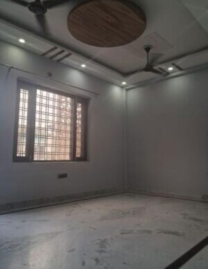 Room in 4 BHK Independent House at Beta Ii Greater Noida – for Rent